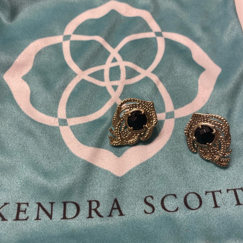 Kendra Scott Gold Leaf Studs w/ Black Stone